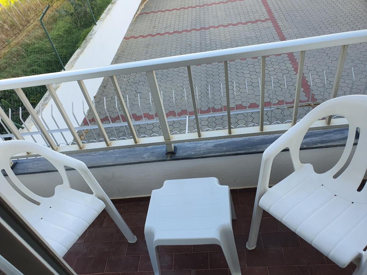 波尔蒂芒 Residencial Campo-Mar By Umbral酒店 外观 照片 A balcony in a house